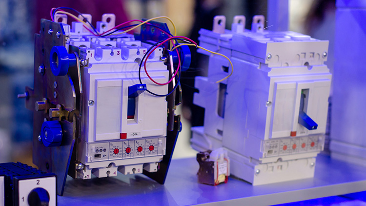 Automatic-Transfer-Switch-(ATS)